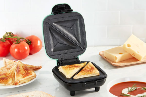 Những điều cần chú ý khi chọn máy làm bánh sandwich